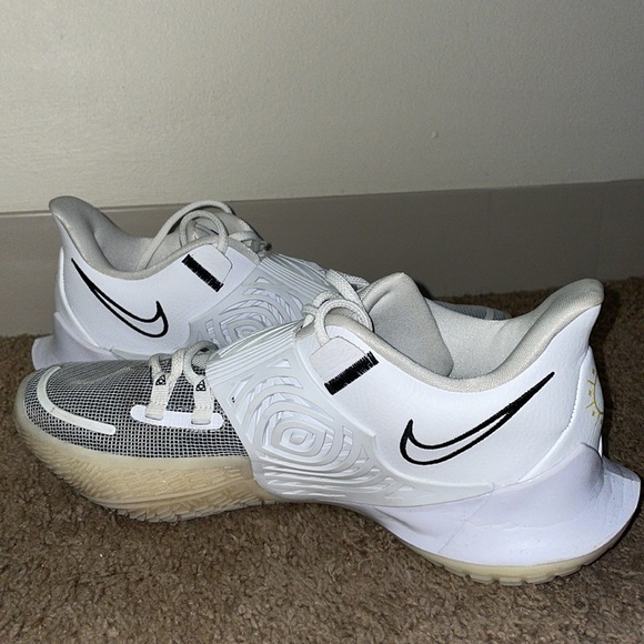 Kyrie Low 3 3 EP “Eclipse” - Picture 3 of 5